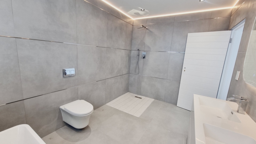 4 Bedroom Property for Sale in Sandown Western Cape